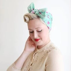 Flamboyant Flamingo Funk Head Scarf -Erstwilder Erstwilder Flamingo scarf Model3 8e5eae22 0741 45ba 8f6b 1079e1677af0