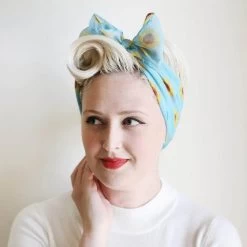 Sumptuous Sunflower Head Scarf -Erstwilder Erstwilder Sunflower Scarf Model3