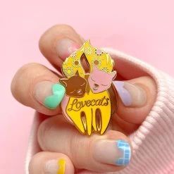 Love Cats Enamel Pin -Erstwilder ep0182 6000 love cats enamel pin handheld