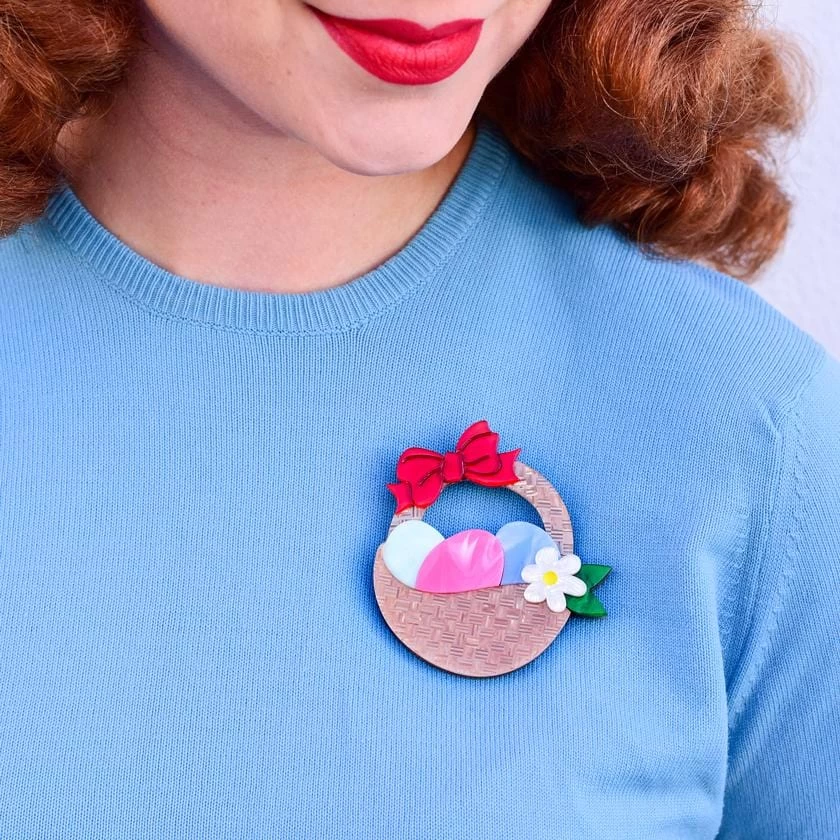 Egg Hunter's Hamper Brooch 5 Egg Hunter's Hamper Brooch - Image 3