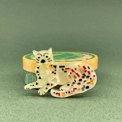 Klimt The Cat Brooch -Erstwilder erstwilder klimt the cat snow leopard brooch gif white