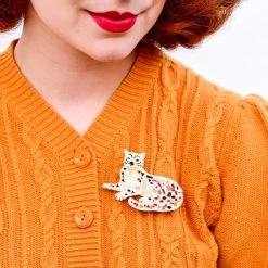 Klimt The Cat Brooch -Erstwilder erstwilder klimt the cat snow leopard brooch model white